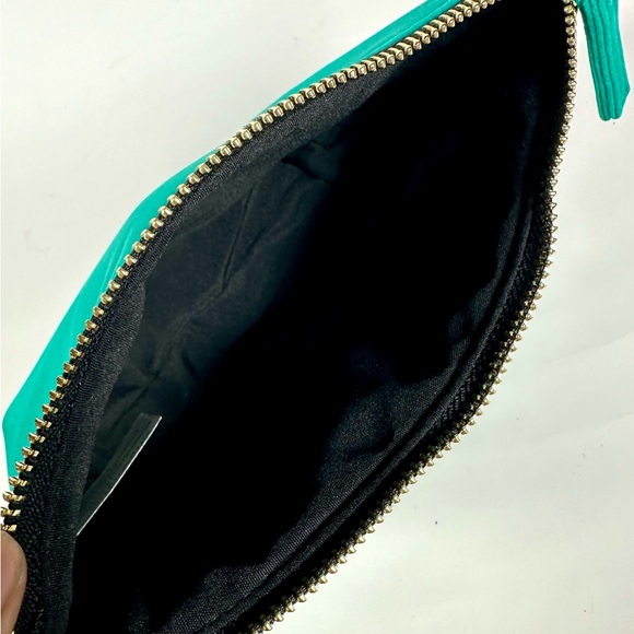 Kiehl's Velvet Cosmetic Amenity Pouch Bag - Picture 3 of 3